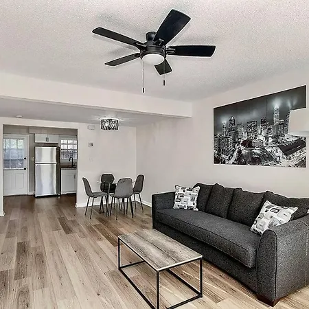Modern Oasis Close To South End